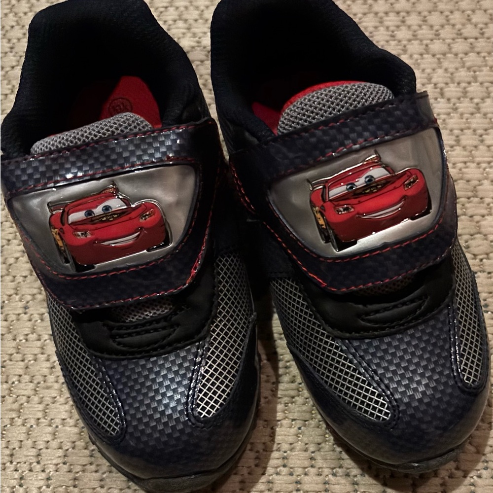 Shoes Disney Cars toddler boys size 10.5 M lights velcro navy-